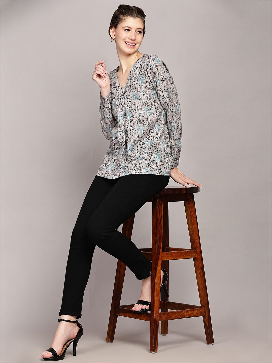 

TrendRush Women Floral Printed Top, Blue