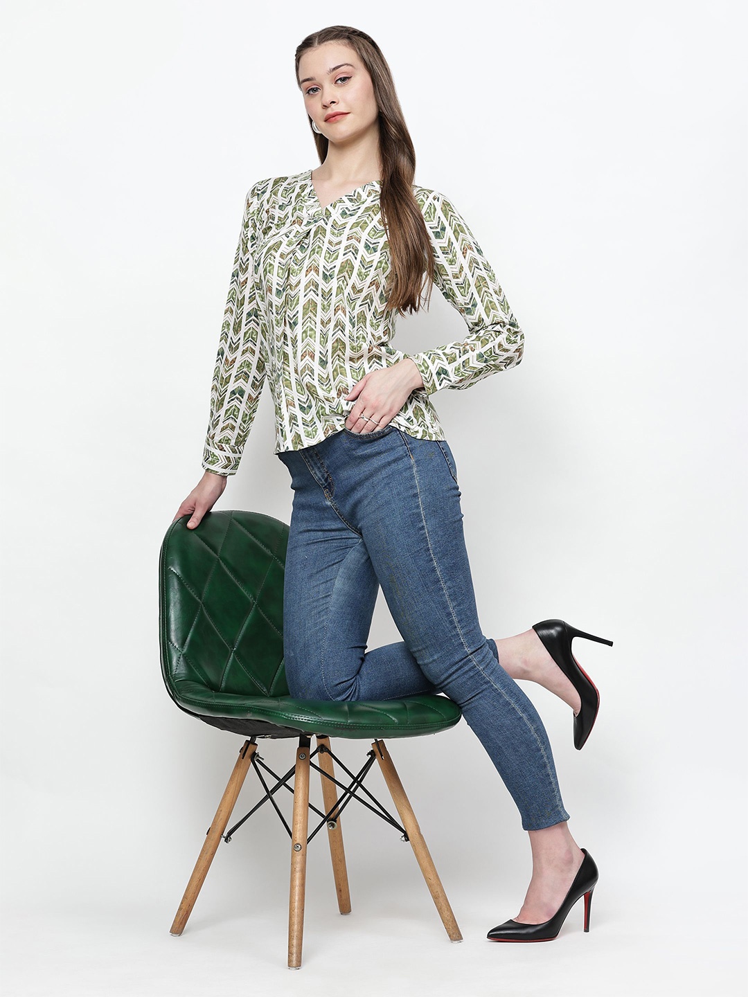 

TrendRush Women Geometric Printed Top, Green