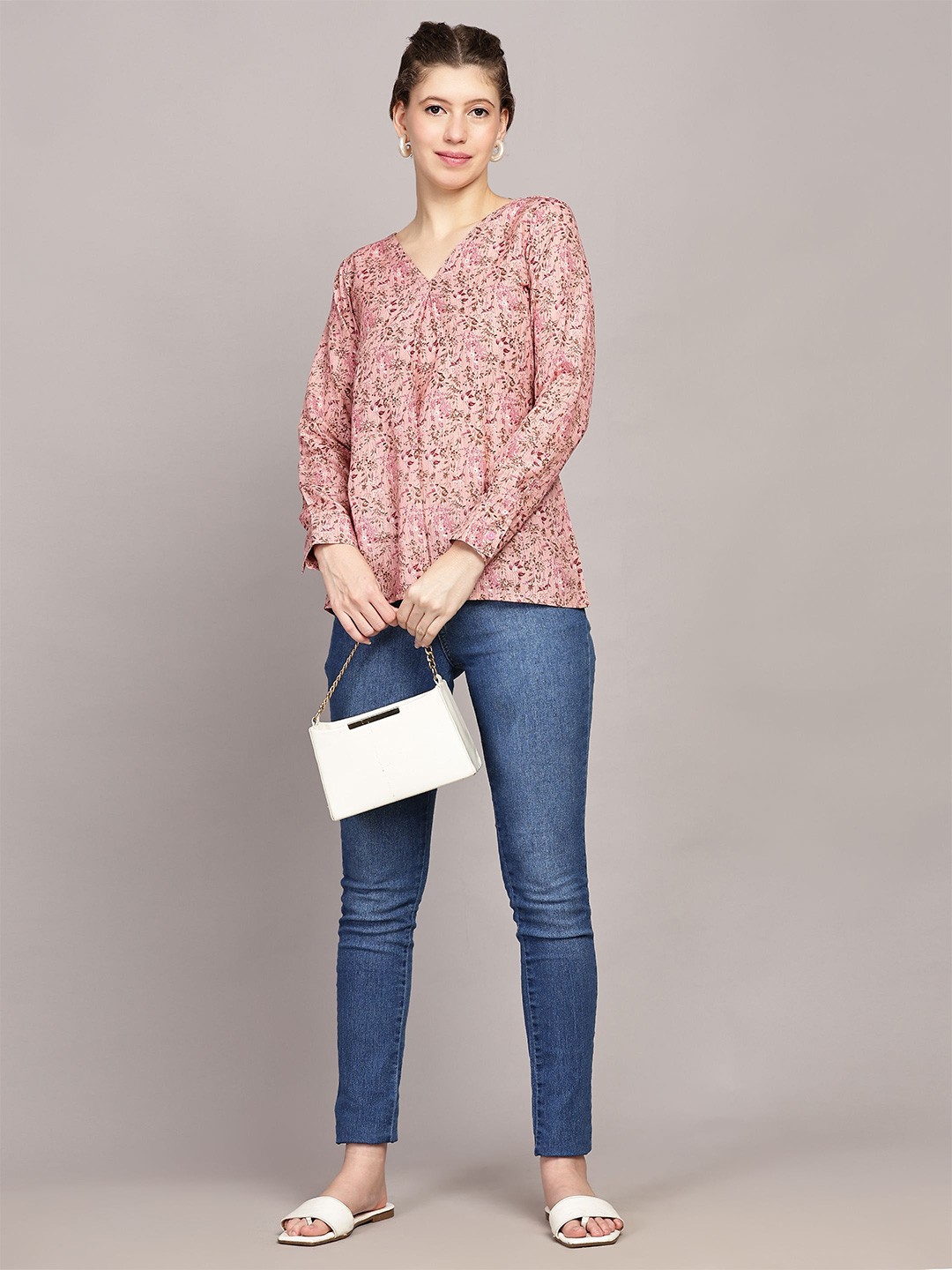 

TrendRush Women Floral Printed V - Neck Top, Pink