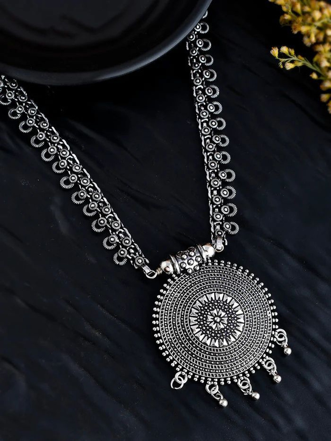 

NAMAN ARTS Silver-Plated Oxidised Statement Necklace