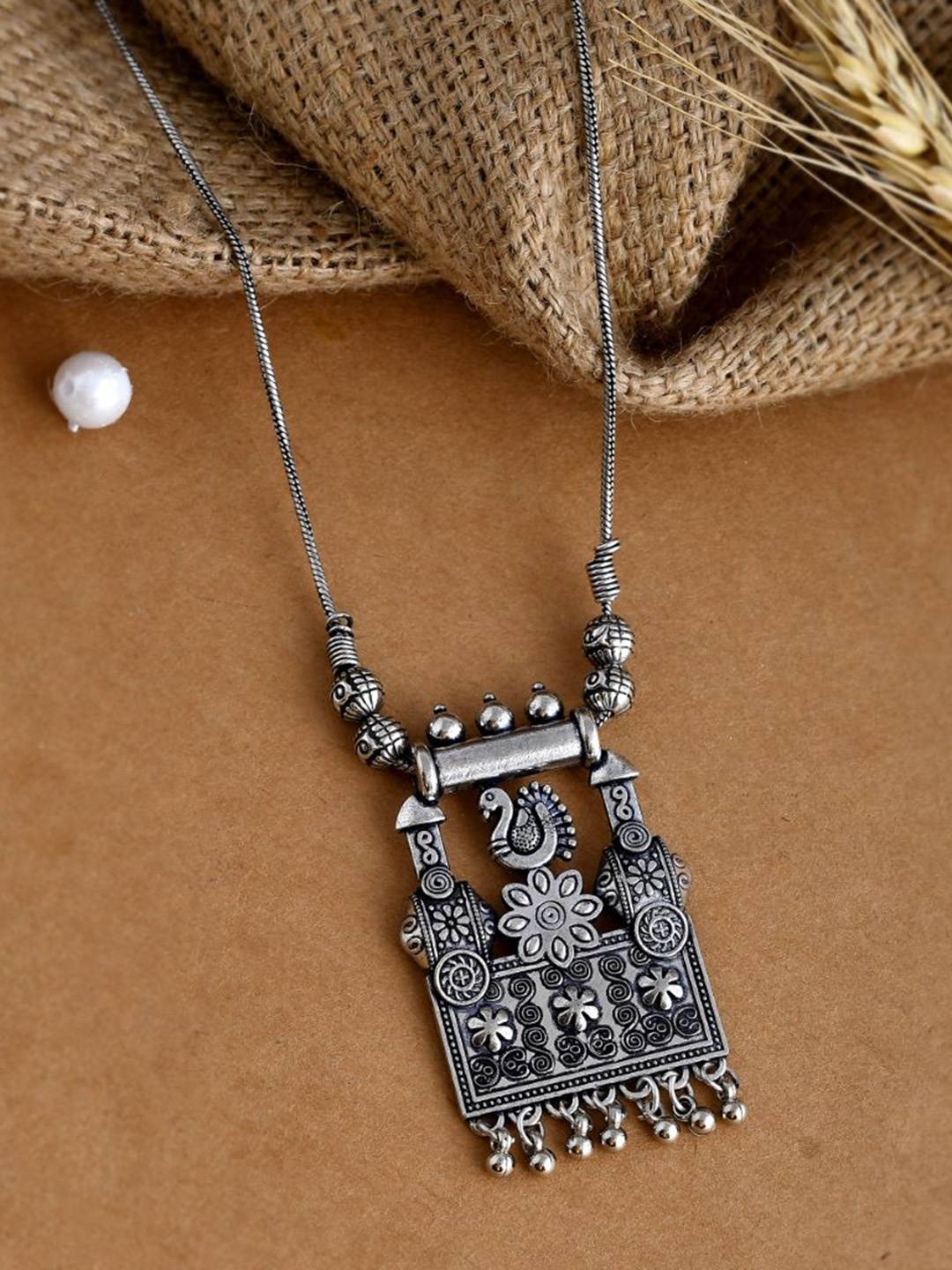 

NAMAN ARTS Silver-Plated Oxidised Artificial Beaded Necklace