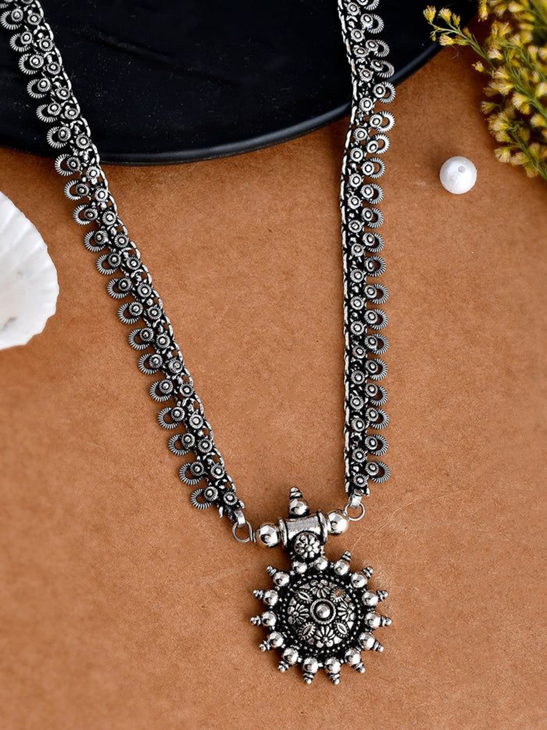 

NAMAN ARTS Silver-Plated Oxidised Necklace