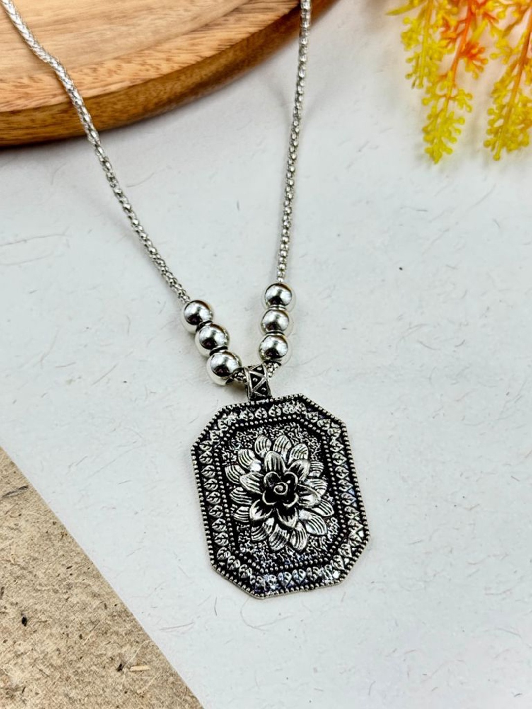 

NAMAN ARTS Brass Silver-Plated Oxidised Necklace