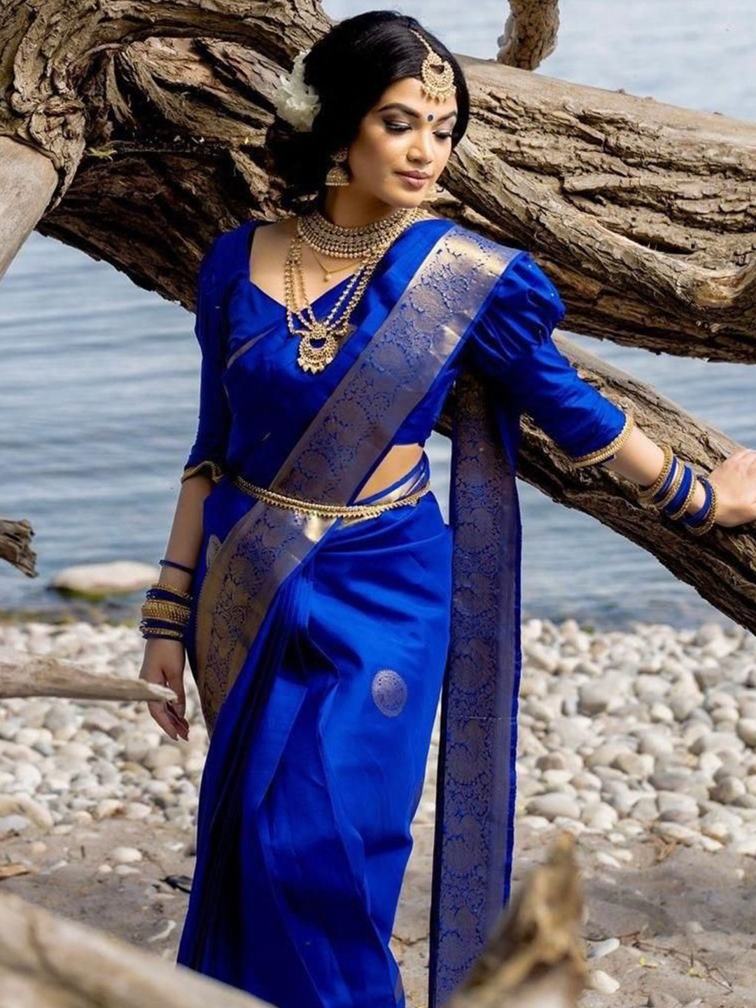 

KALINI Ethnic Motifs Zari Silk Blend Banarasi Saree, Blue