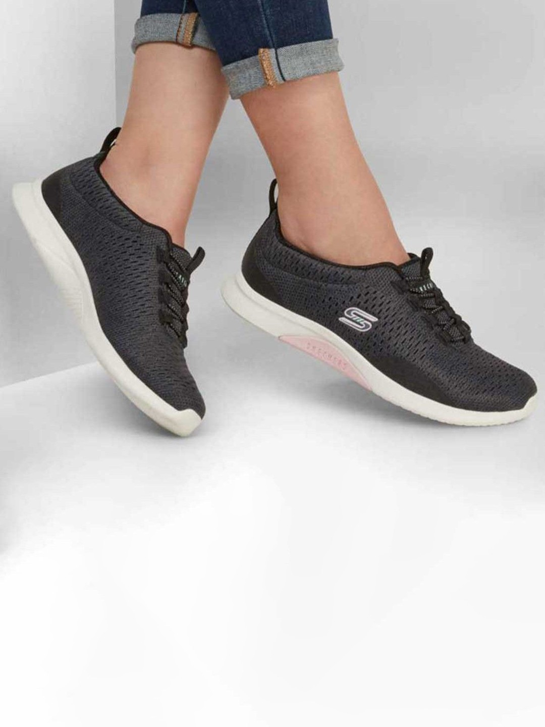 

Skechers Esla - Fine Moment Women Lace Up Running Shoes, Black