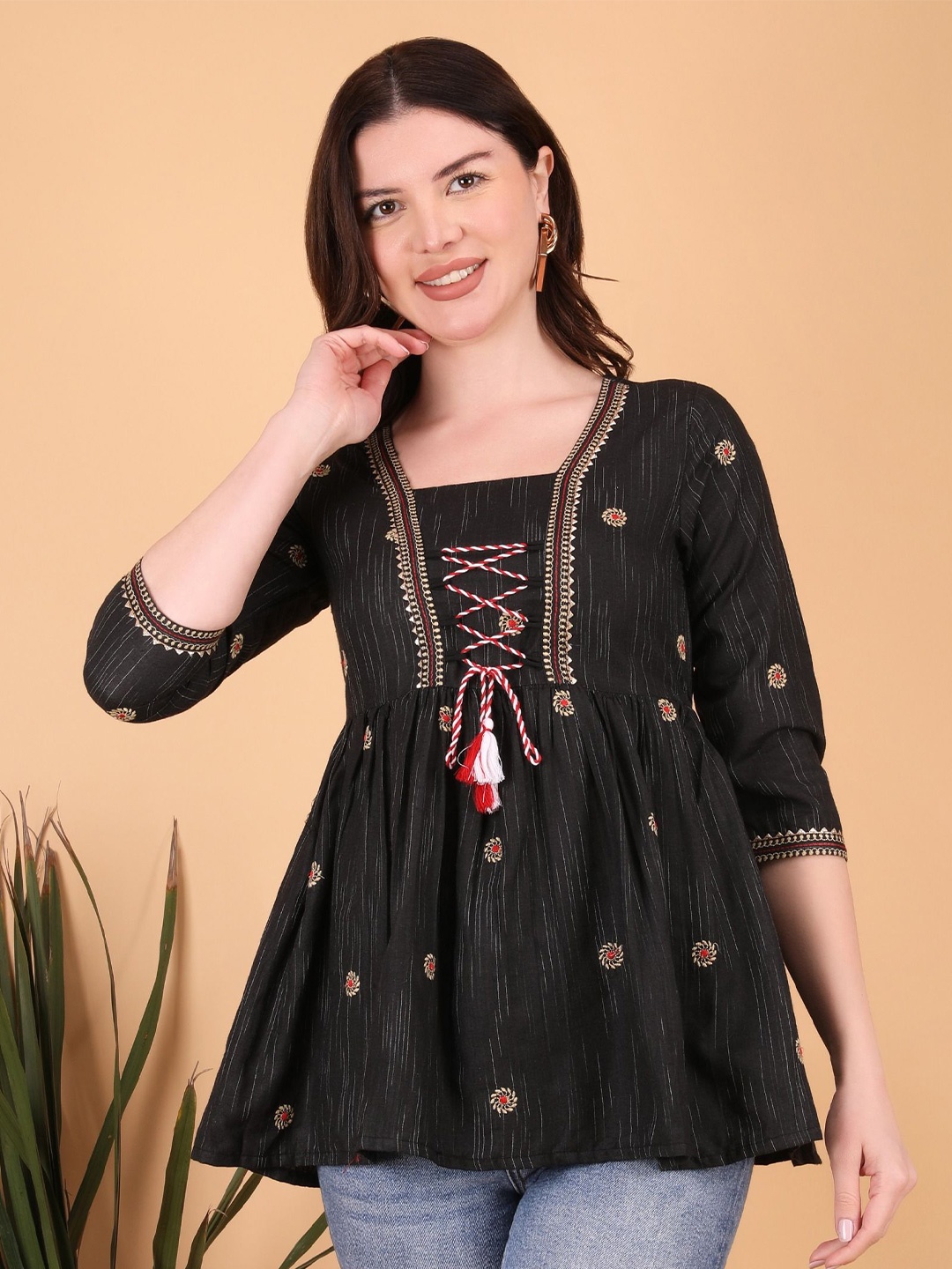 

ROYAL DESIGN Women Embroidered Pleated tunic, Black