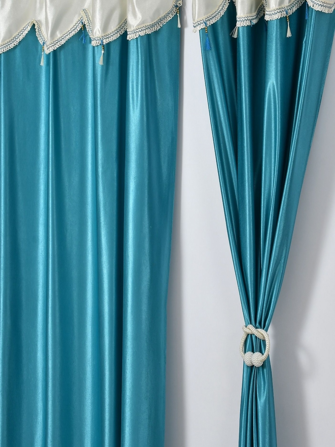 

Aura Turquoise Blue & Cream-Coloured 2 Pieces Tasselled Window Curtains