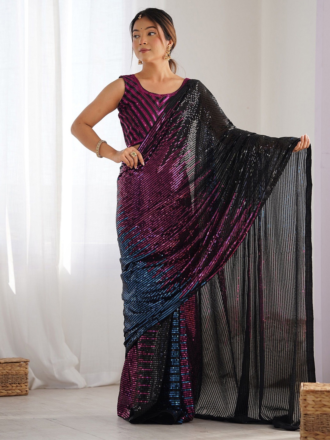 

KALINI Embellished Sequinned Saree, Purple