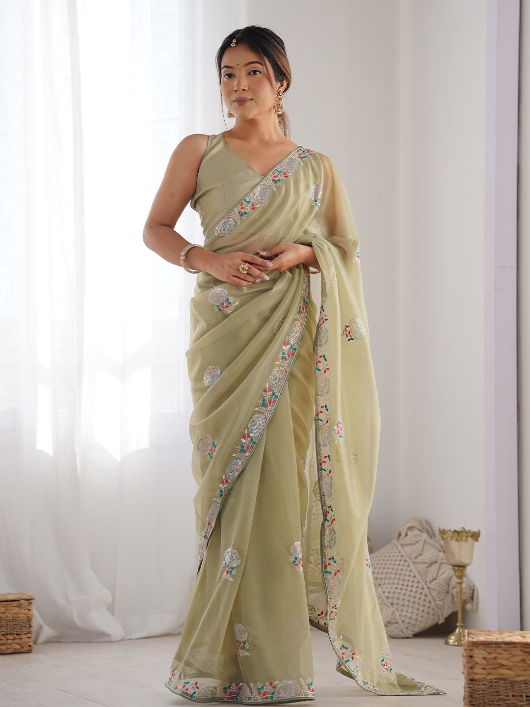 

KALINI Embroidared Sequninned Saree, Green