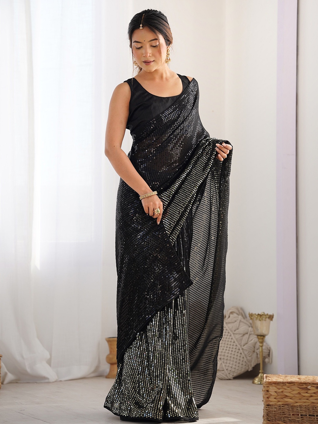 

KALINI Ethnic Motifs Sequinned Heavy Work Saree, Black