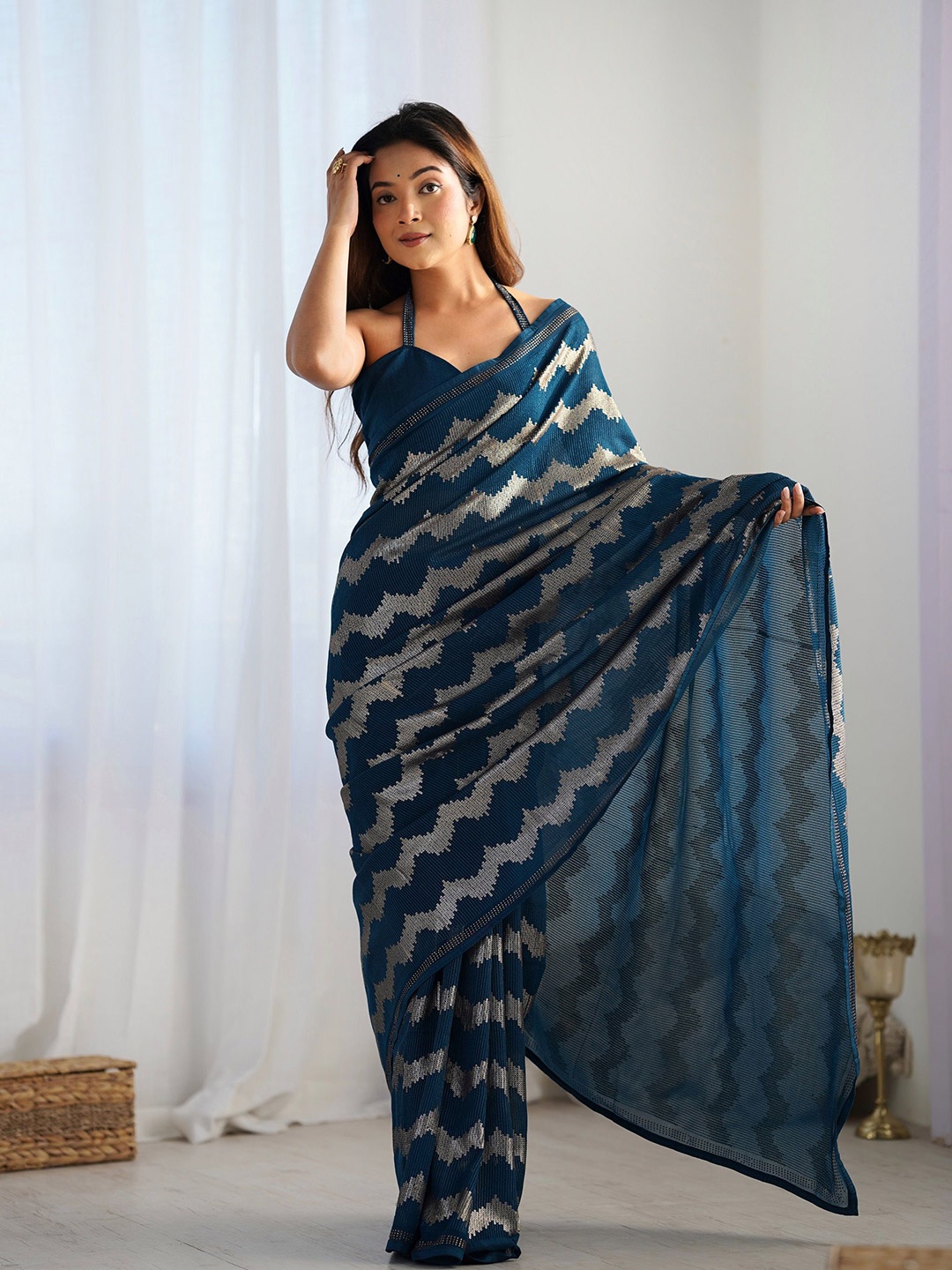 

KALINI Embellished Sequinned Heavy Work Saree, Teal