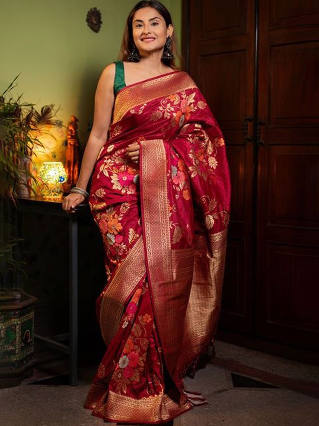 

Fabdeal Woven Design Zari Kanjeevaram Saree, Red