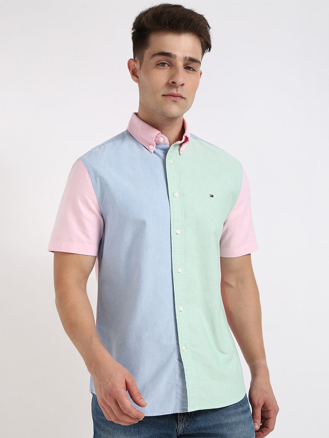 

Tommy Hilfiger Men Button-Down Collar Colourblocked Cotton Casual Shirt, Blue