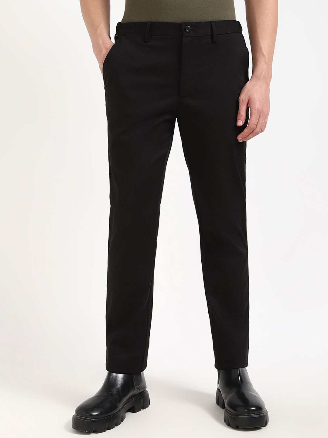 

Tommy Hilfiger Men Regular Fit Mid-Rise Trousers, Black