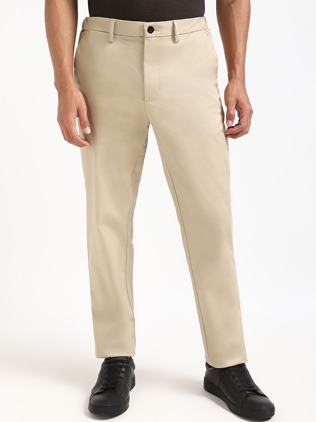 

Tommy Hilfiger Men Regular Fit Trousers, Beige