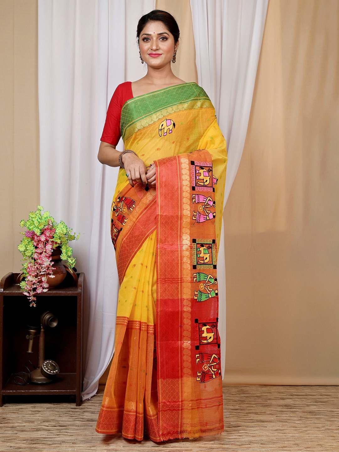 

DipDiya Ethnic Motifs Pure Cotton Handloom Taant Saree, Yellow