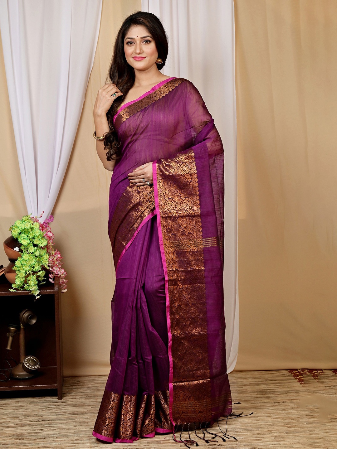 

DipDiya Woven Design Pure Cotton Taant Saree, Purple
