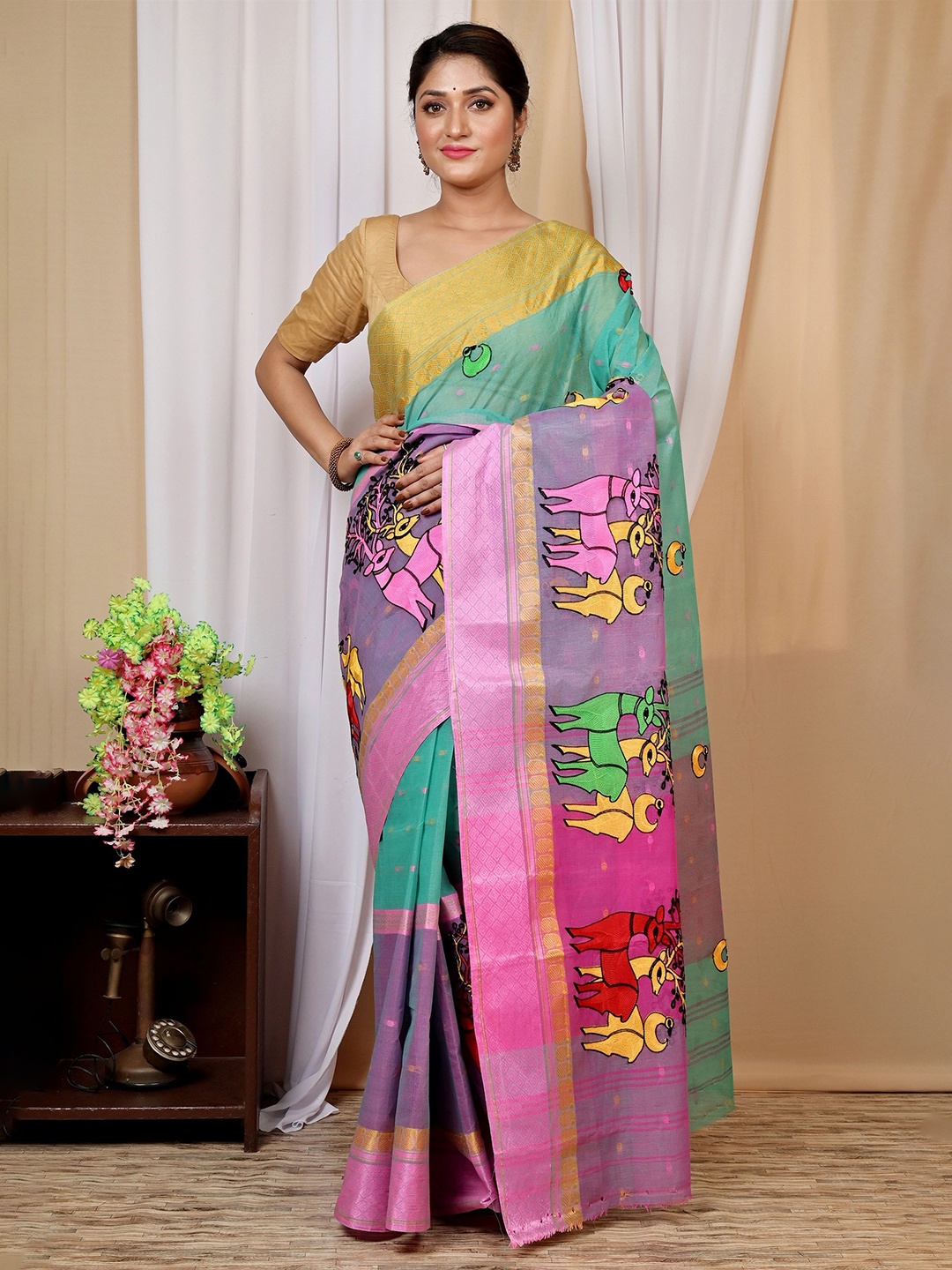 

DipDiya Embi Ganga Indra Woven Design Pure Cotton Taant Saree, Green