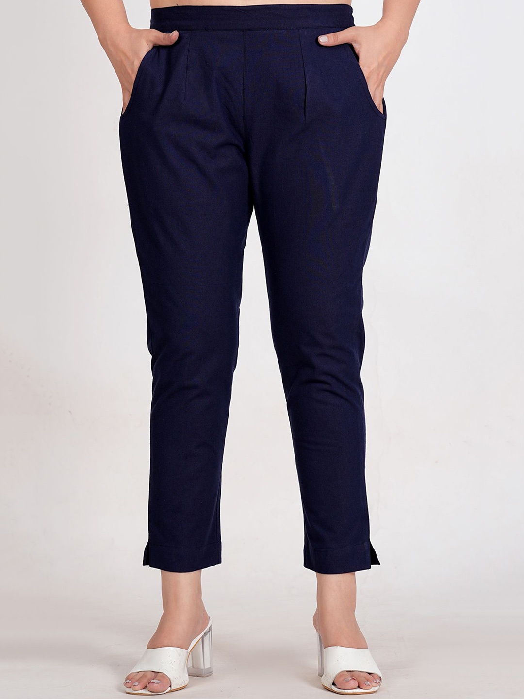 

MAST KALANDAR Women Pleated Regular Fit Mid-Rise Trousers, Navy blue