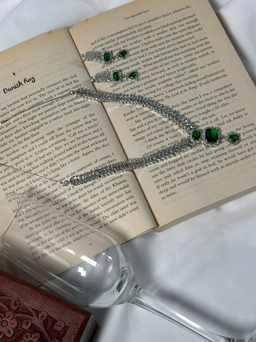 

Niska AD-Studded Necklace & Earrings, Silver