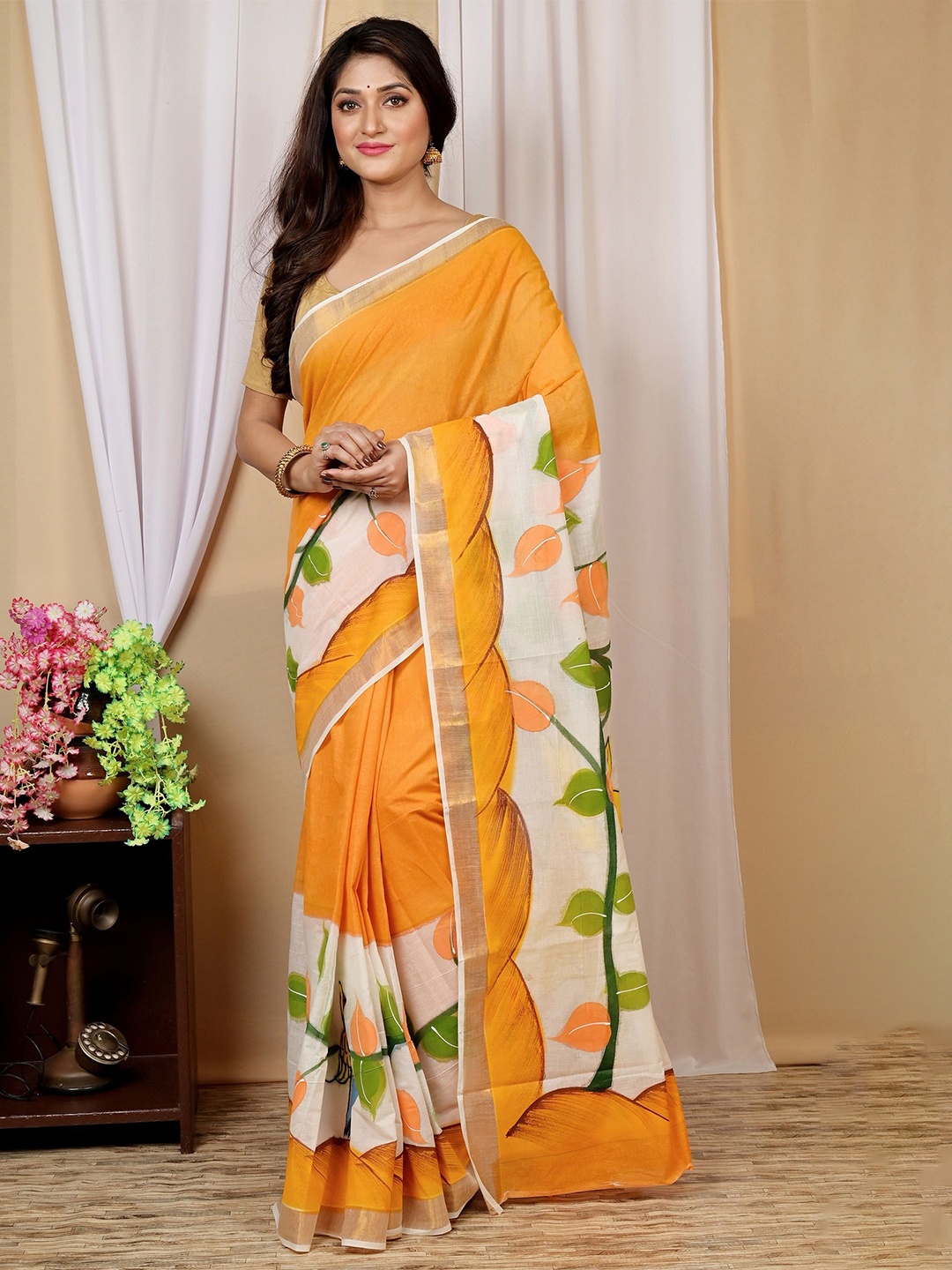 

DipDiya Ethnic Motifs Zari Handloom Taant Saree, Yellow