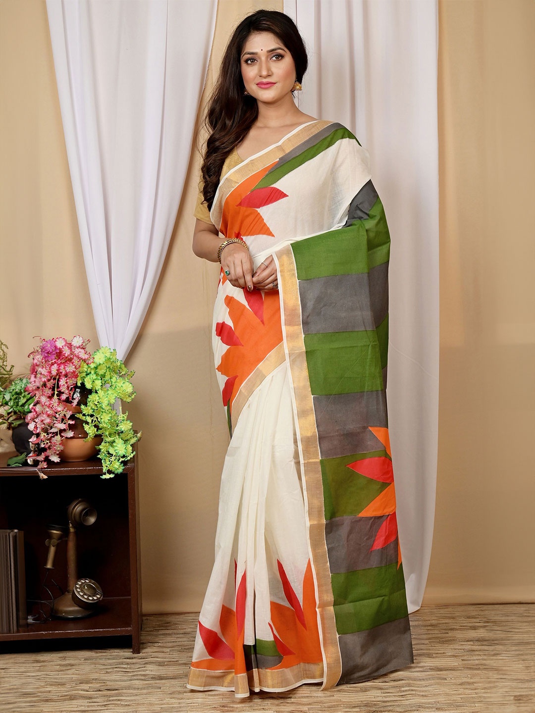 

PuJoy Floral Hand Printed Zari Taant Saree, Orange