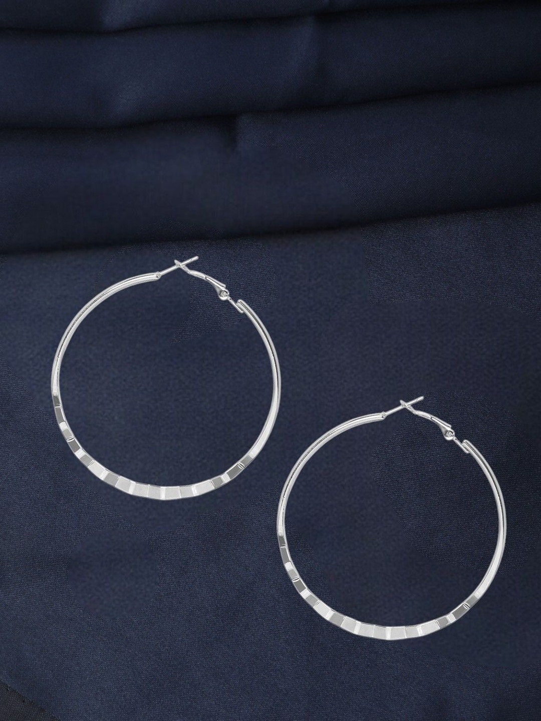 

DressBerry Silver-Plated Circular Shaped Hoop Earrings