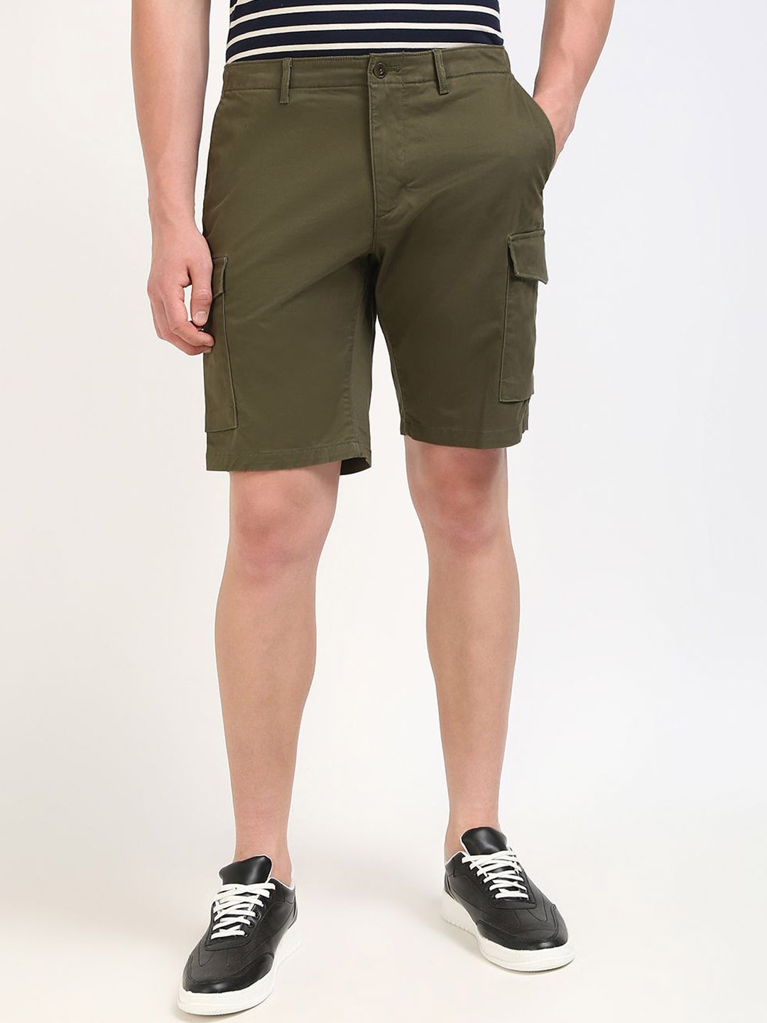 

Tommy Hilfiger Men Regular Fit Cargo Shorts, Green