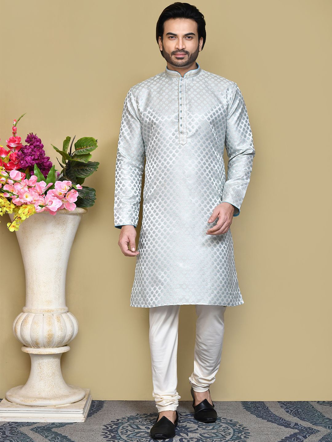 

RANAK Ethnic Motifs Printed Emroidered Mandarin Collar Straight Kurta, Grey