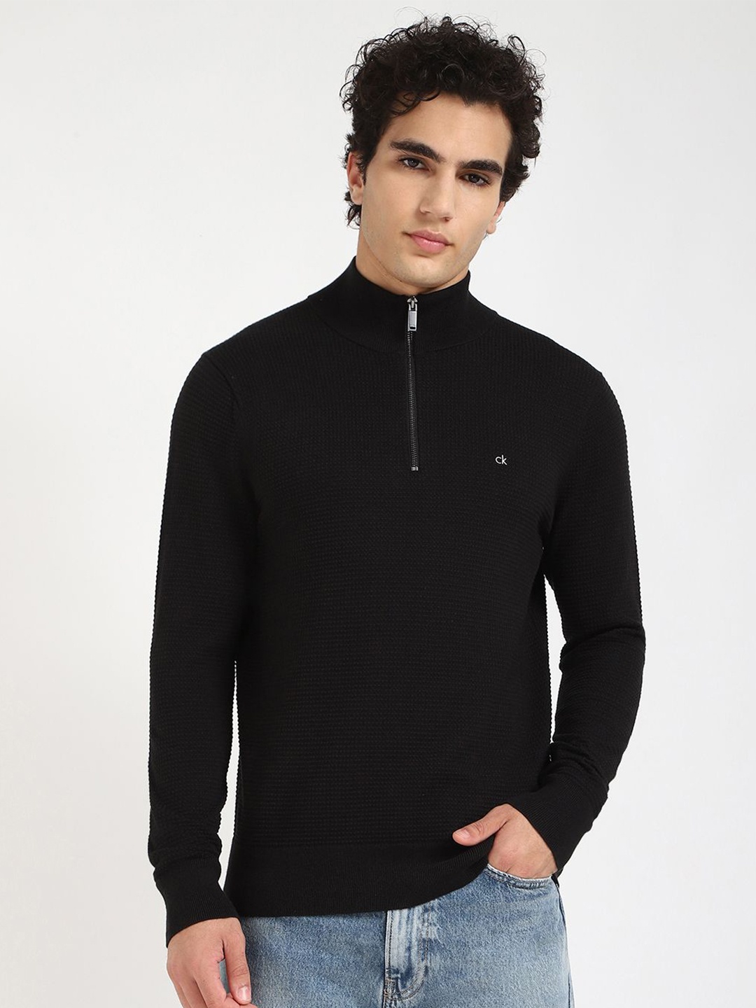 

Calvin Klein Jeans Men Round Neck Pullover, Black