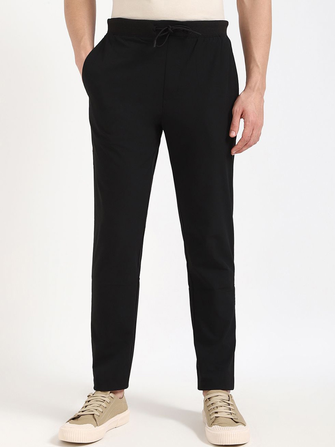 

Calvin Klein Jeans Men Tapered Fit Joggers Trousers, Black