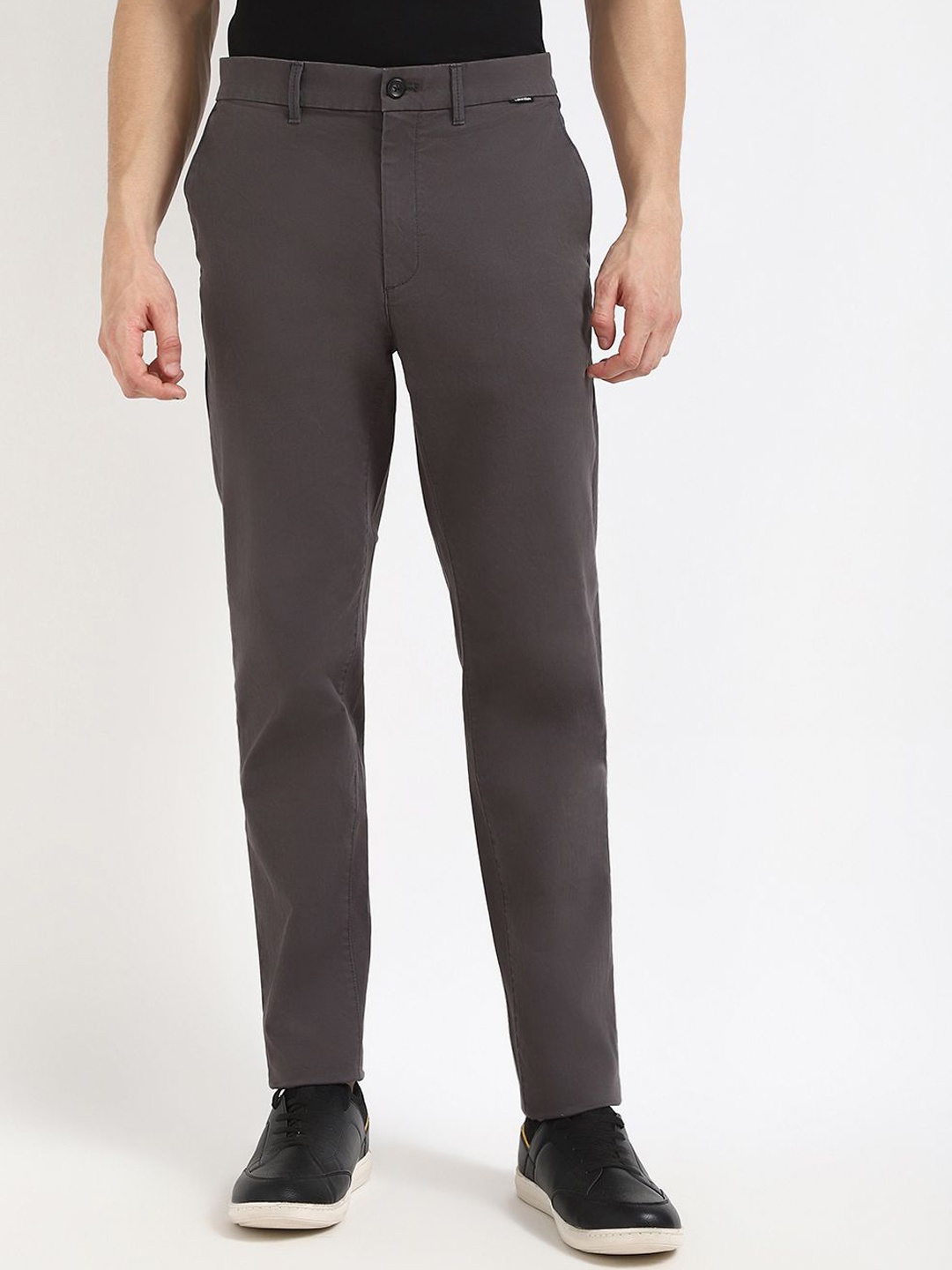 

Calvin Klein Jeans Men Slim Fit Chinos Trousers, Grey