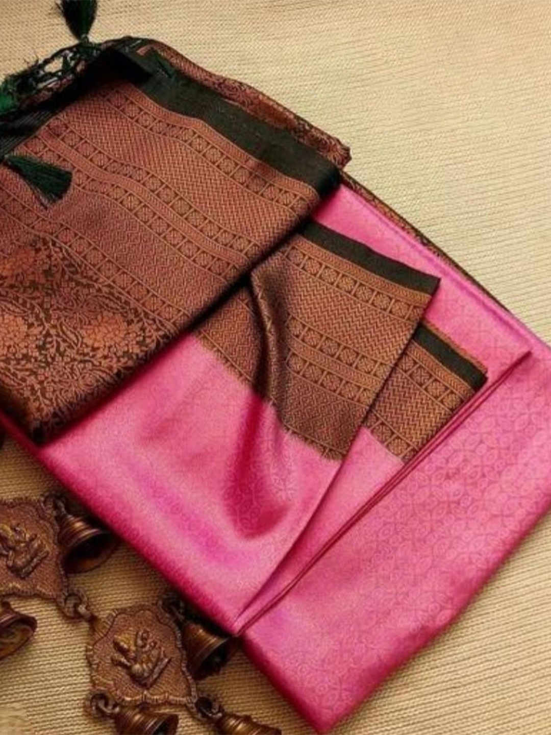 

DIVASTRI Woven Design Pure Silk Banarasi Saree, Pink