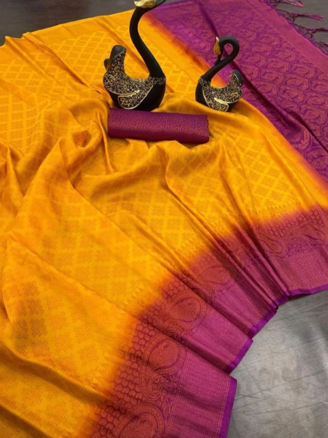 

DIVASTRI Ethnic Motifs Woven Design Pure Silk Banarasi Saree, Mustard