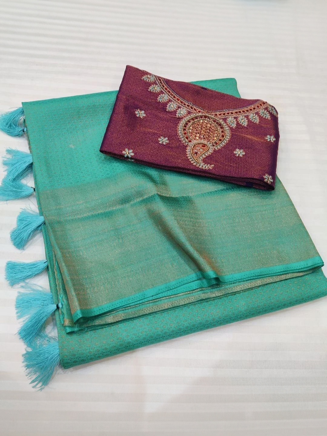 

DIVASTRI Ethnic Motifs Woven Design Beads and Stones Pure Silk Banarasi Saree, Sea green