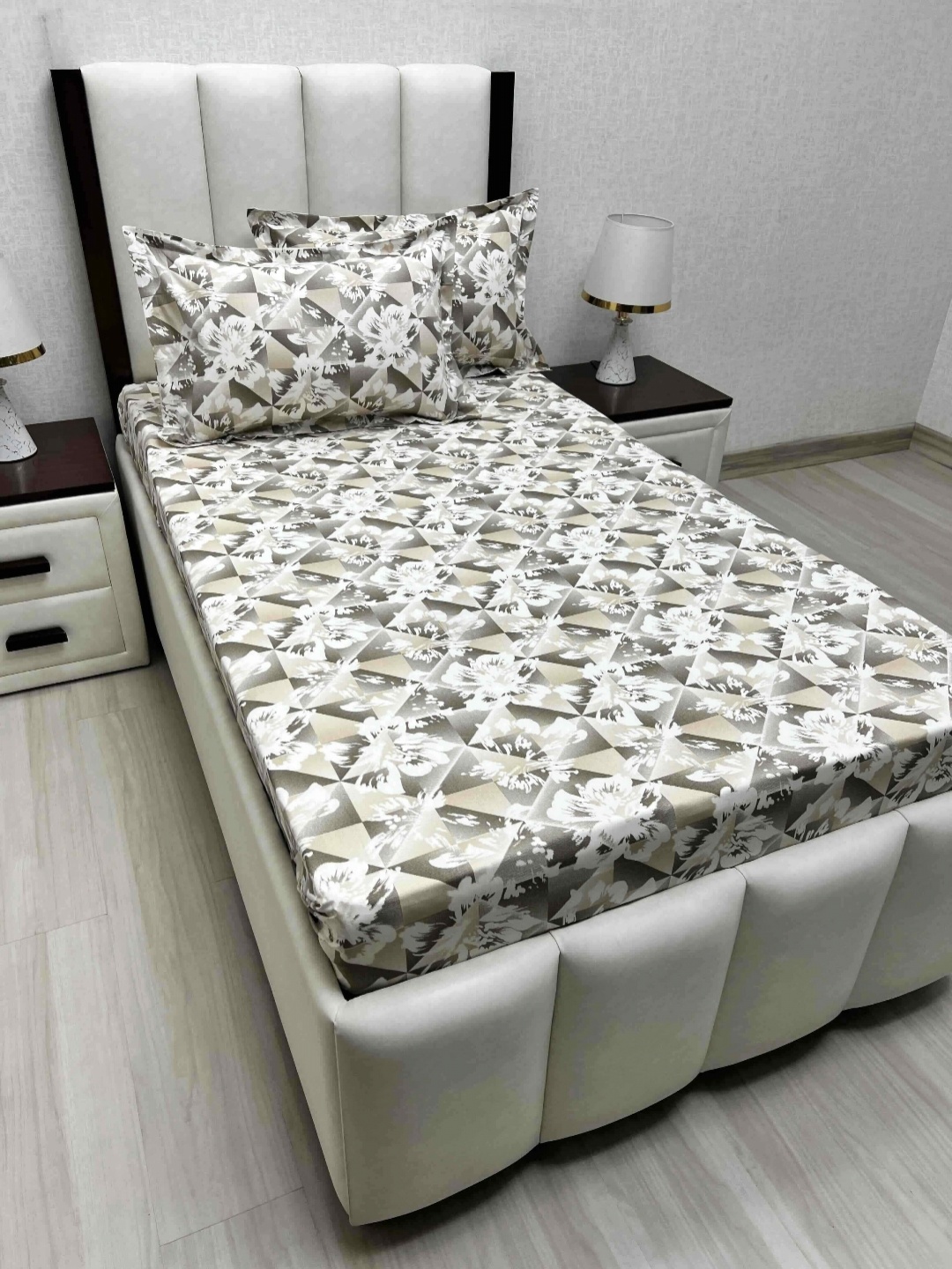 

Pure Decor Cotton Single Bed Size Bedsheet With 2 Pillow Covers 1.73m X 2.36m, Grey