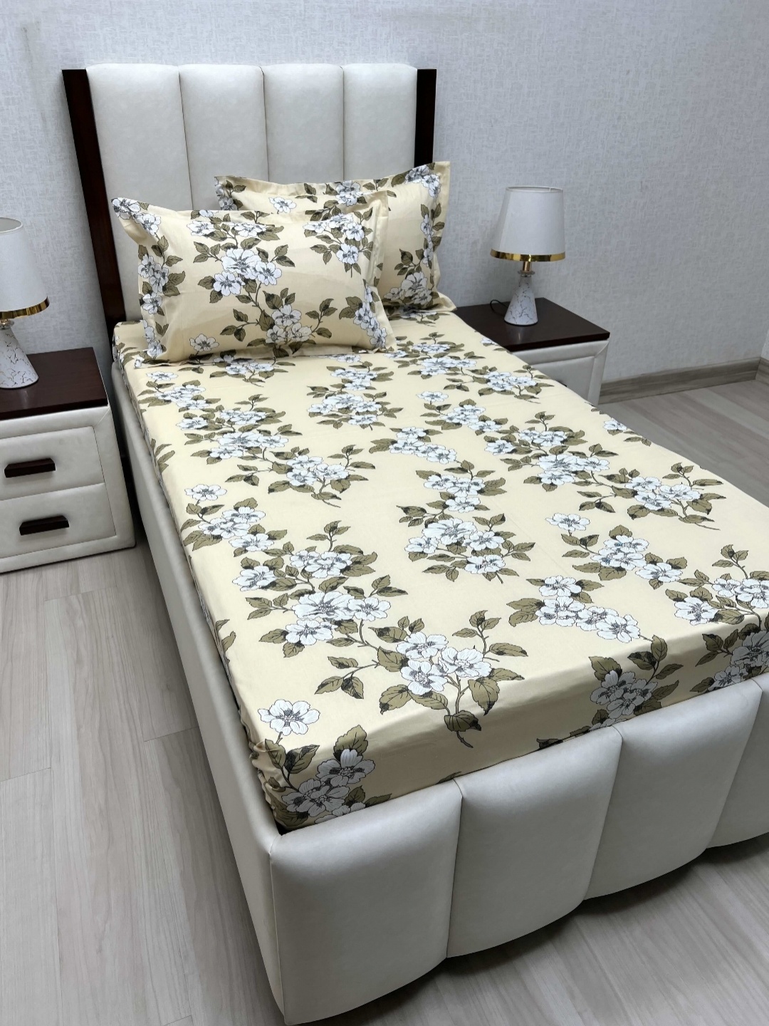 

Pure Decor Yellow Pure Cotton Floral 220 TC Single Bedsheet Set 2.36 m x 1.73 m
