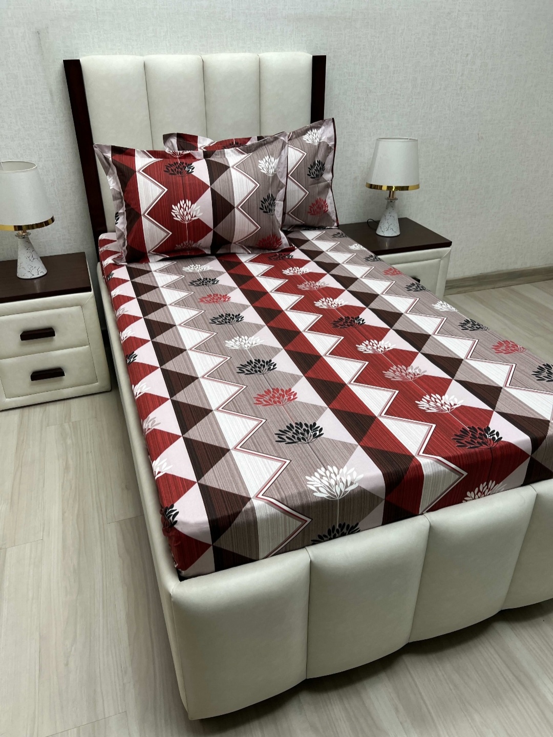 

Pure Decor Cotton Single Bed Size Bedsheet With 2 Pillow Covers 1.73m X 2.36m, Red
