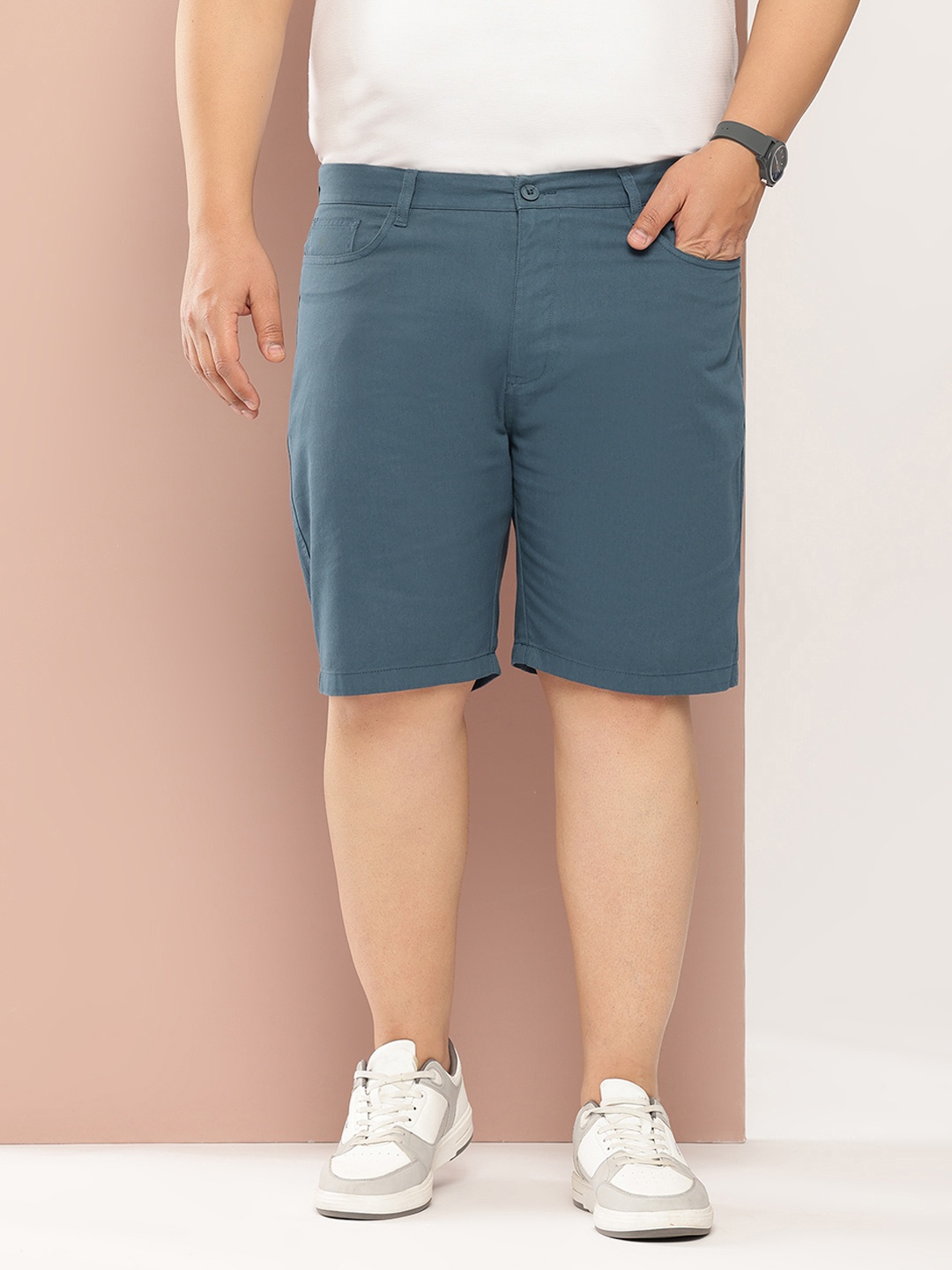 

Thomas Scott Men Solid Mid Rise Regular Fit Cotton Chino Shorts, Teal