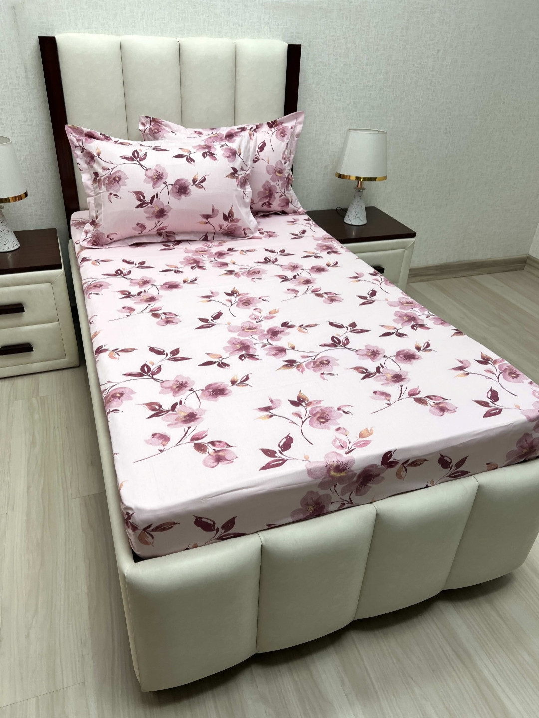 

Pure Decor Pink & Purple Floral Pure Cotton 210 TC Single Bedsheet Set 1.73 m x 2.36 m