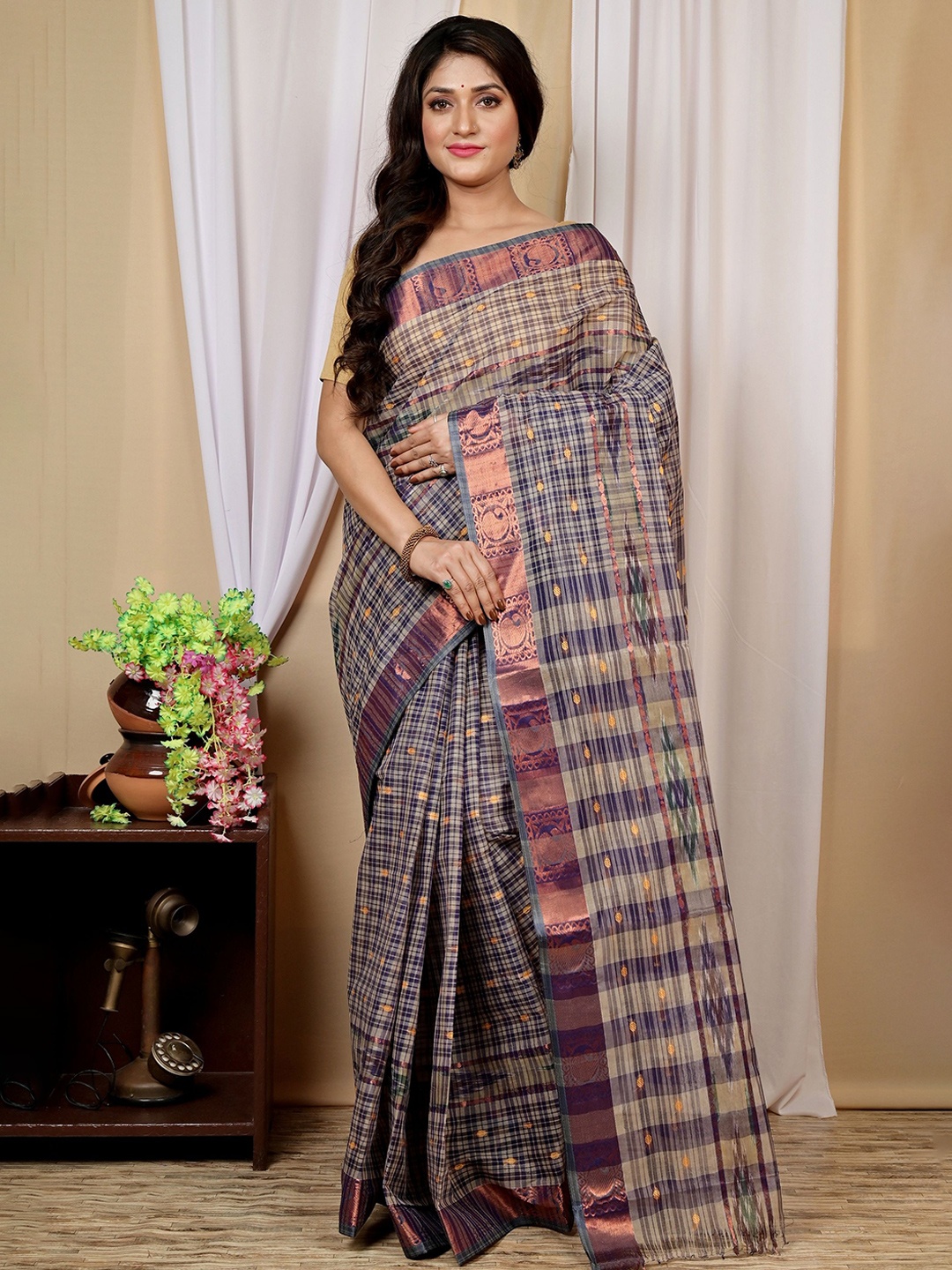 

Ruuprekha Woven Design Zari Pure Cotton Taant Saree, Purple
