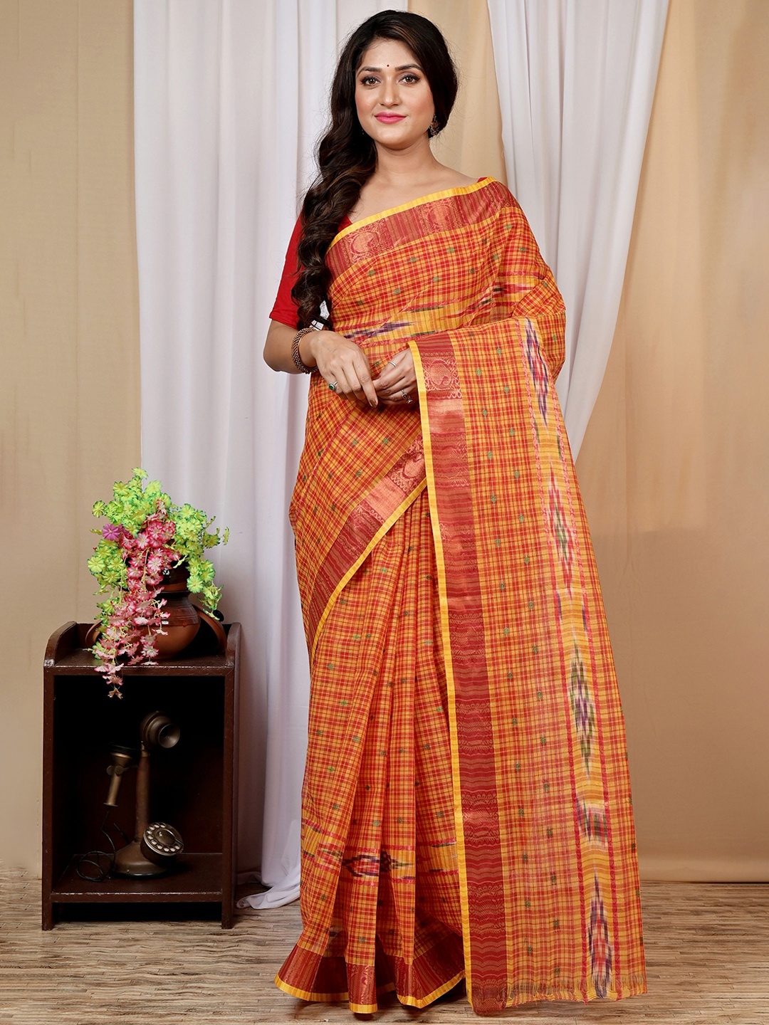 

Ruuprekha Woven Design Pure Cotton Taant Saree, Orange