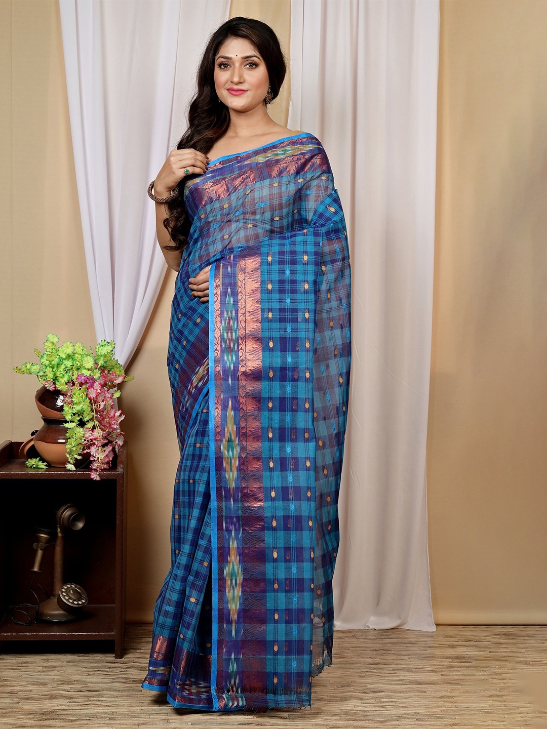 

Ruuprekha Woven Design Zari Pure Cotton Taant Saree, Blue