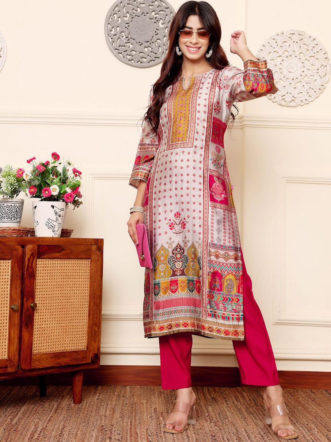 

Varanga Ethnic Motifs Printed Gotta Patti Notch Neck Chanderi Silk Kurta With Trousers, Off white