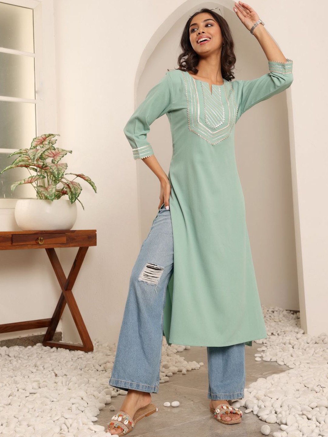 

Varanga Ethnic Motifs Embellished Notch Neck Gotta Patti Straight Kurta, Sea green