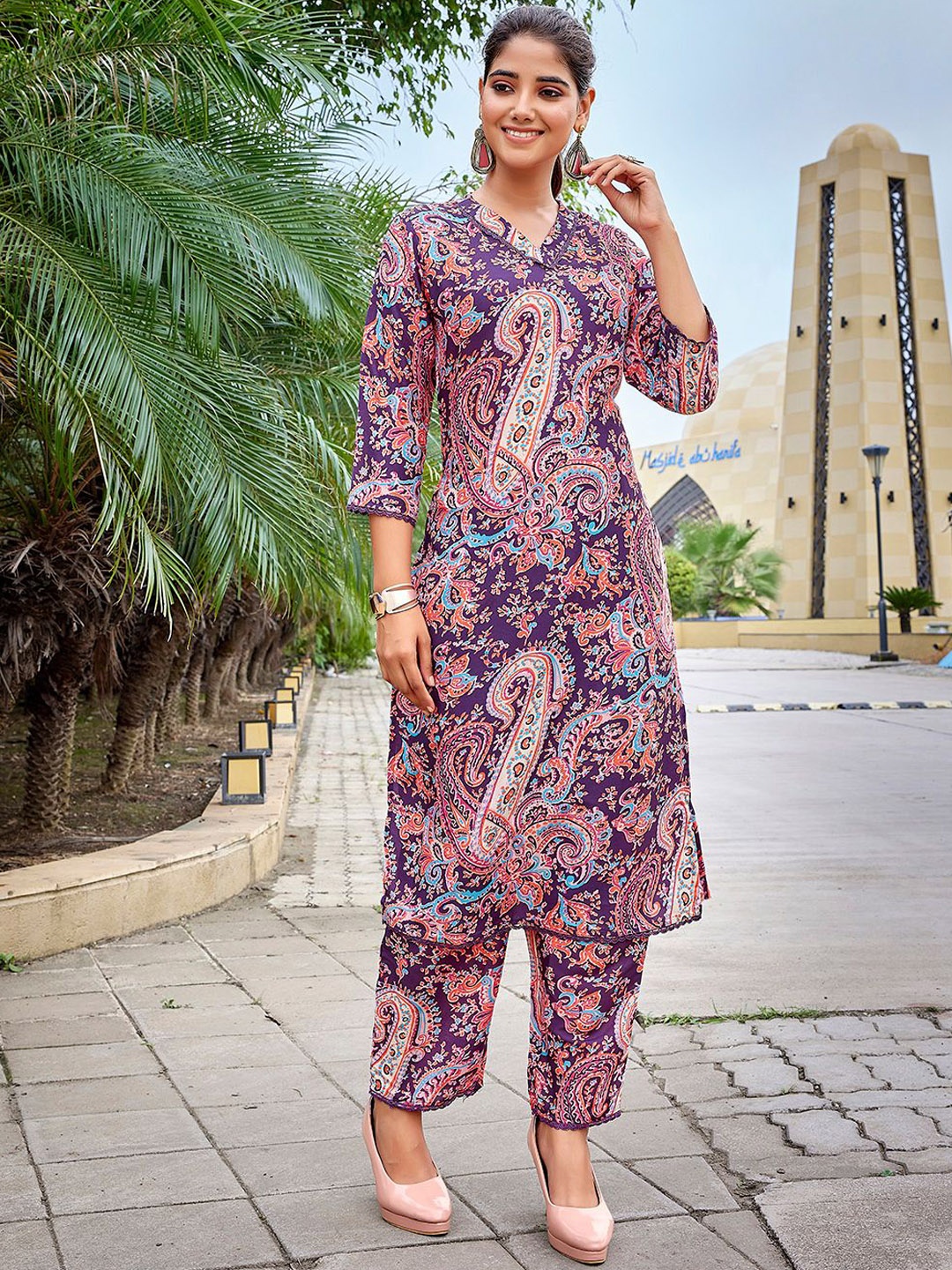

Royal Export Paisley Printed Tunic With Trousers, Purple