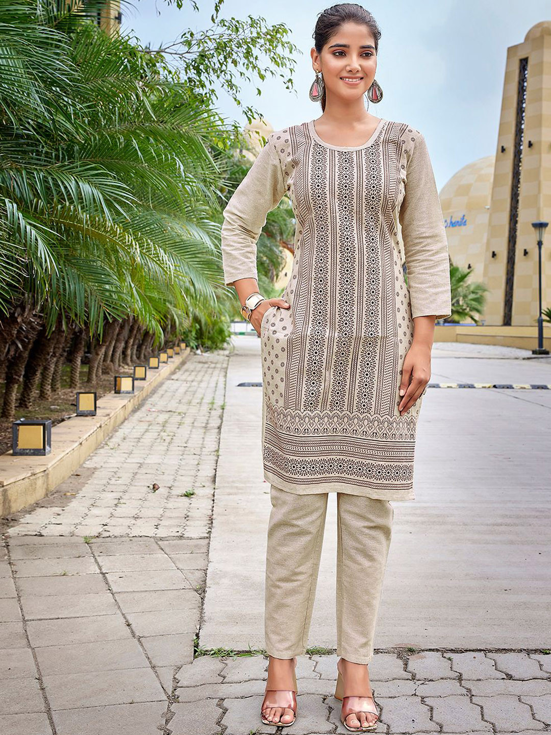 

Royal Export Geometric Printed Top With Trousers, Beige