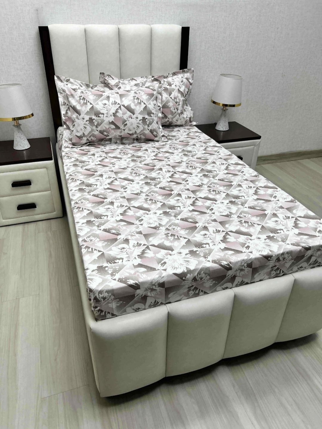 

Pure Decor Cotton Single Bed Size Bedsheet With 2 Pillow Covers 1.73m X 2.36m, Pink