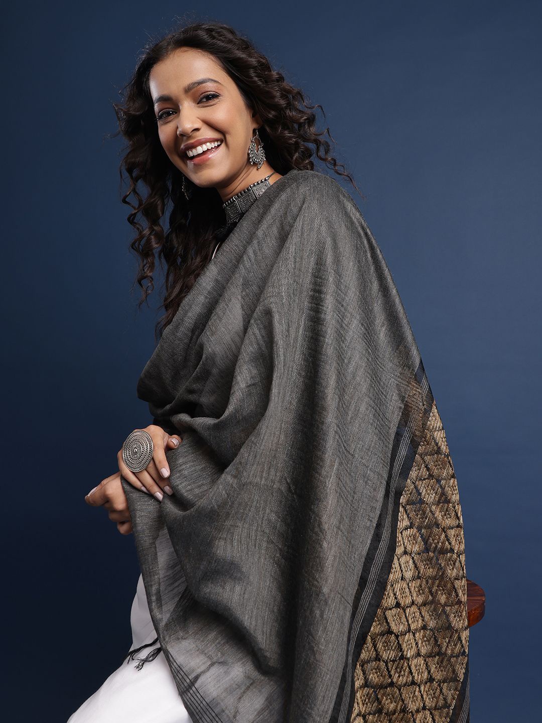 

Taavi Self Design Woven Design Pure Cotton Tasselled Border Dupatta, Grey
