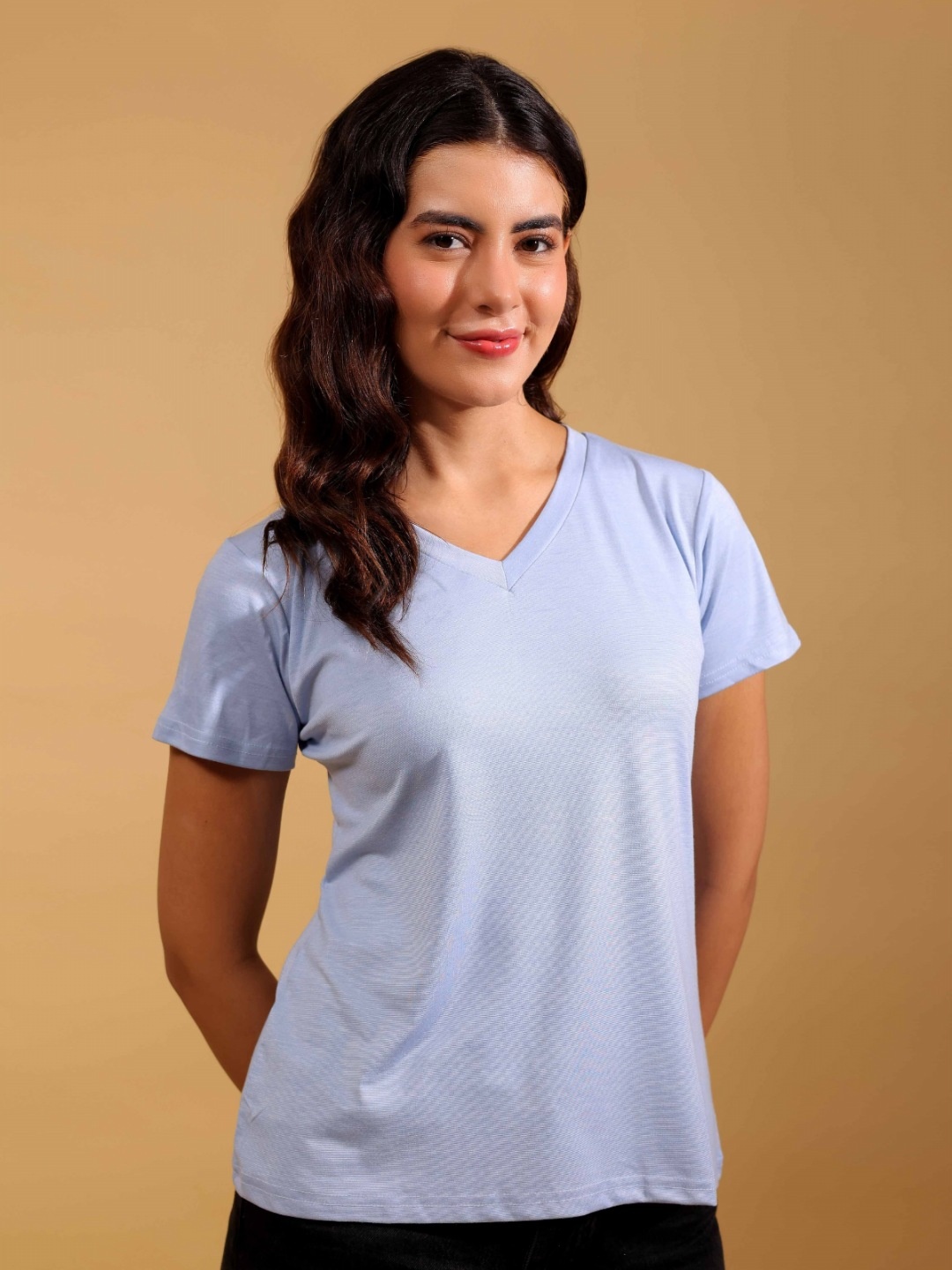 

BEOM Women Solid V-Neck Cotton T-shirt, Blue